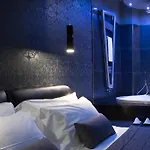 Gatto Bianco Mia Hotell 2*