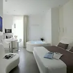 Hotell Gatto Bianco Mia 2*