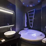 Gatto Bianco Mia Hotell