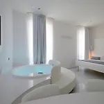 Hotell Gatto Bianco Mia 2*