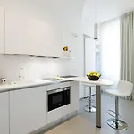 Gatto Bianco Mia Hotell