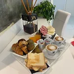 Hotell Gatto Bianco Mia 2*
