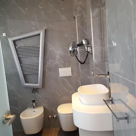 Gatto Bianco Mia Szálloda Milánó