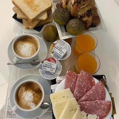 Gatto Bianco Mia 2* Milánó