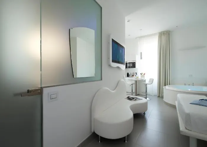 Gatto Bianco Mia Hotel 2*