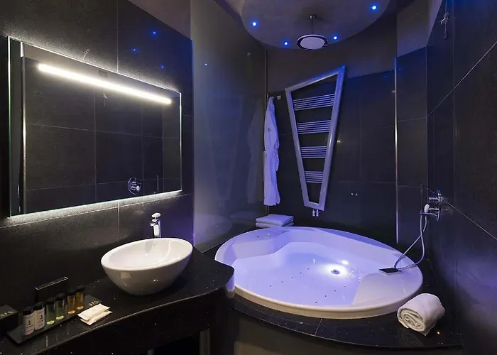 Gatto Bianco Mia Hotel