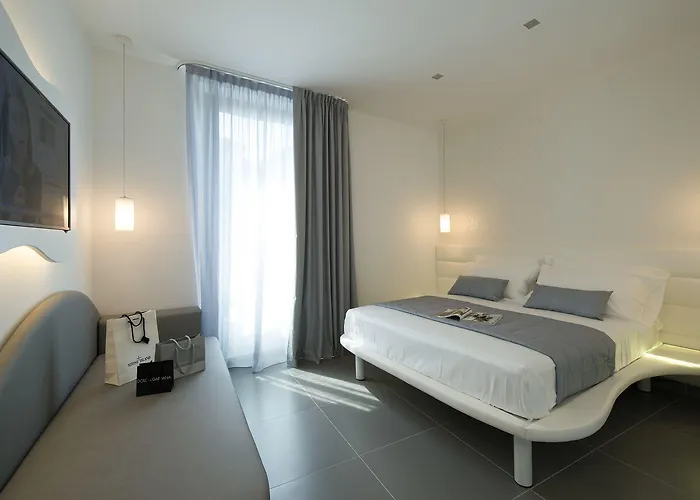 Gatto Bianco Mia Hotel