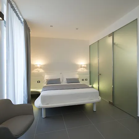 Gatto Bianco Mia מילאנו